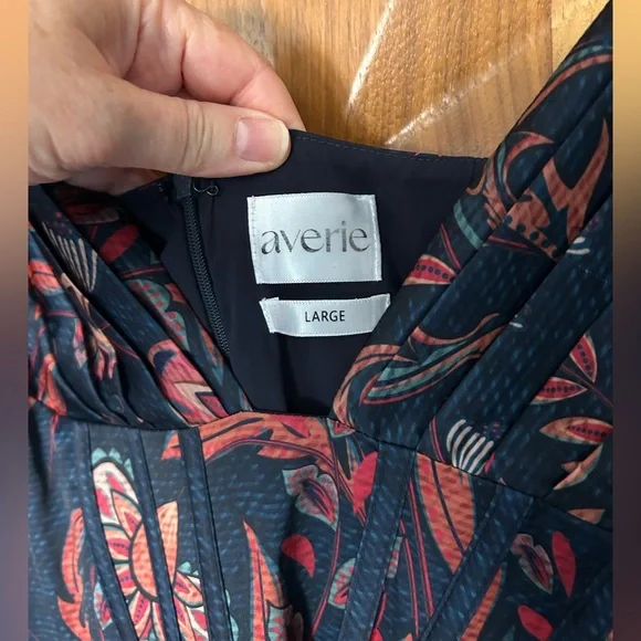 Stunning Averie Silky Cocktail Dress Size L - Picture 2 of 11